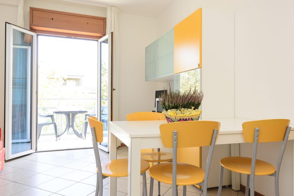 Sunbeach Apartments Lignano Sabbiadoro Buitenkant foto